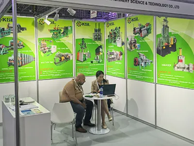 Feria de autopartes en Emiratos Árabes Unidos, 2023